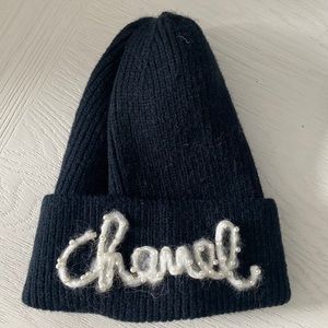 Chanel cashmere logo beanie with pearls